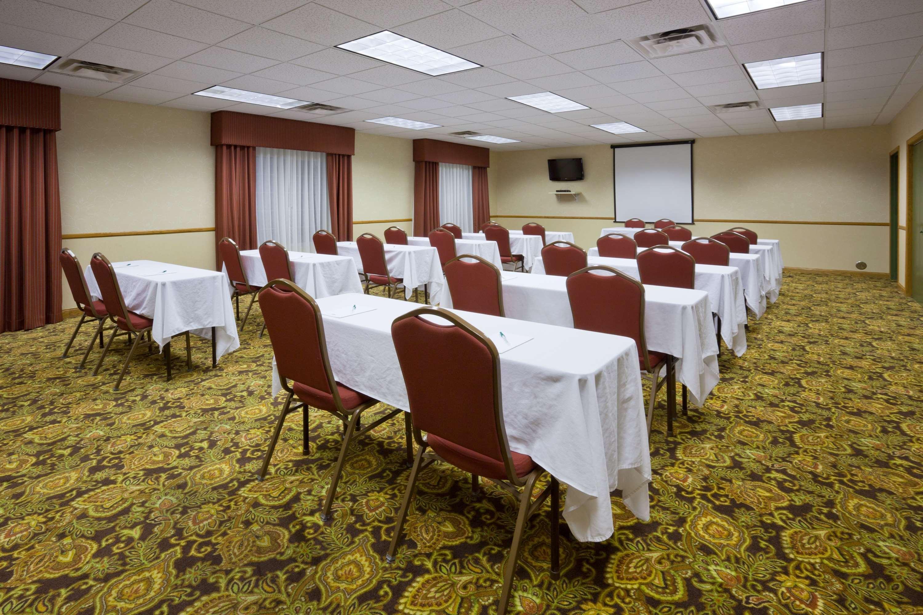 Country Inn & Suites By Radisson, Watertown, Sd Esterno foto