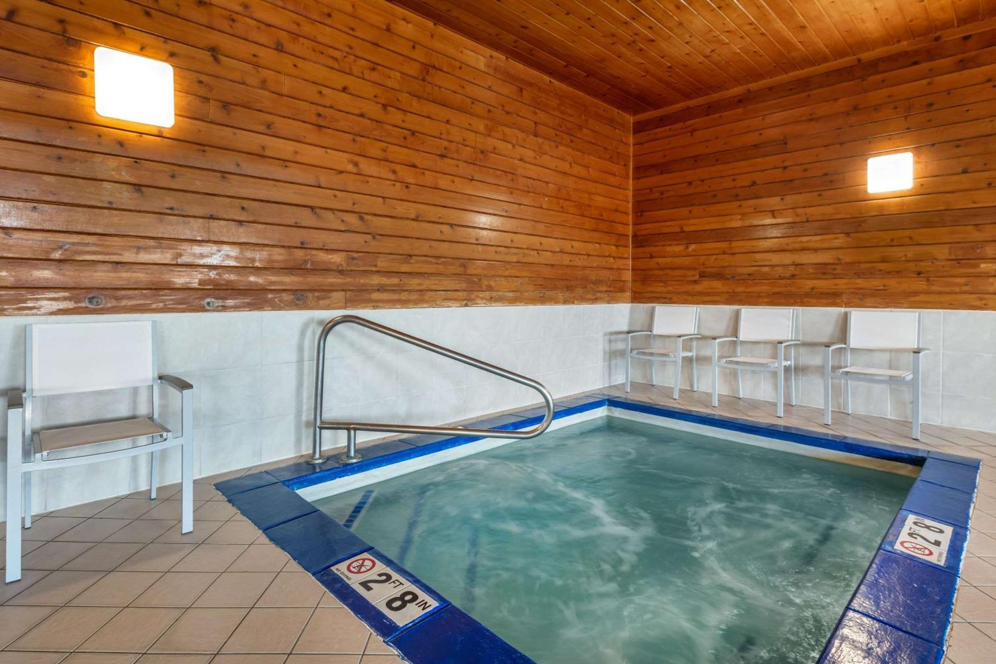 Country Inn & Suites By Radisson, Watertown, Sd Esterno foto
