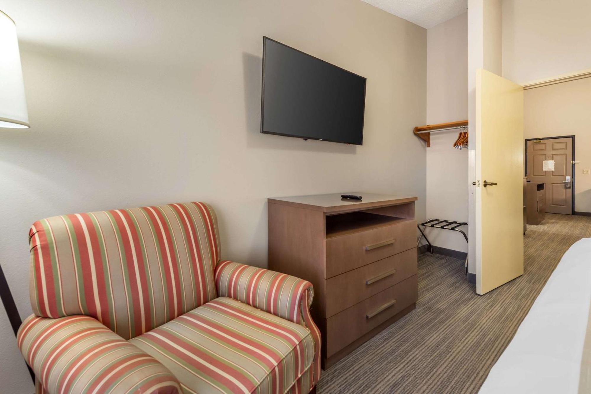 Country Inn & Suites By Radisson, Watertown, Sd Esterno foto