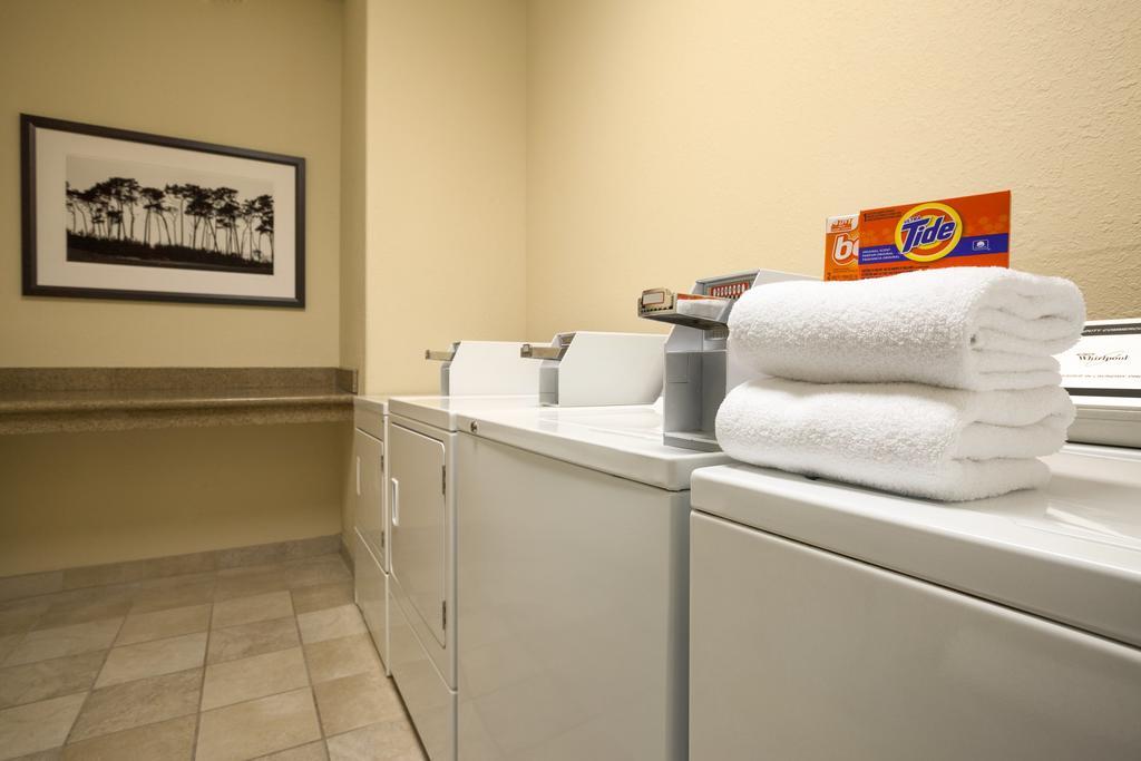 Country Inn & Suites By Radisson, Watertown, Sd Esterno foto